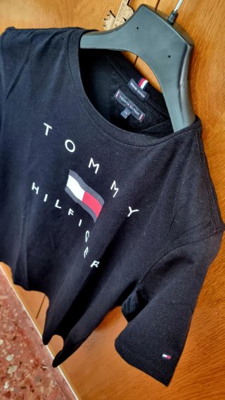 Camiseta Tommy Hilfiger Niño Negra Talla 176