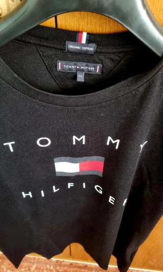 Camiseta Tommy Hilfiger Niño Negra Talla 176