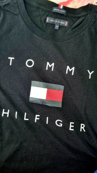Camiseta Tommy Hilfiger Niño Negra Talla 176