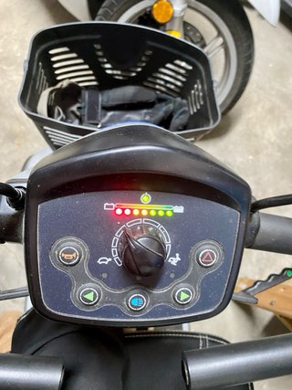 Scooter Invacare Leo Poco Uso