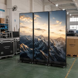 Alquiler de Tótems LED para Eventos y Publicidad