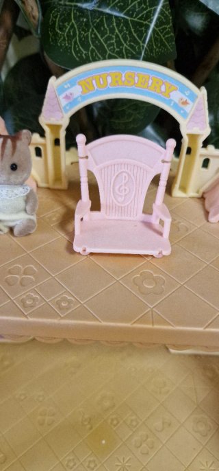 Lote Sylvanian Families: Noria, Escuela y Castillo