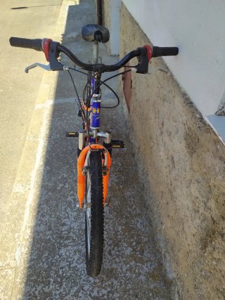 Bicicleta Horch 2002 rueda 24" Morada y Naranja.
