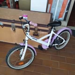 Bicicletta bambina rosa e bianca