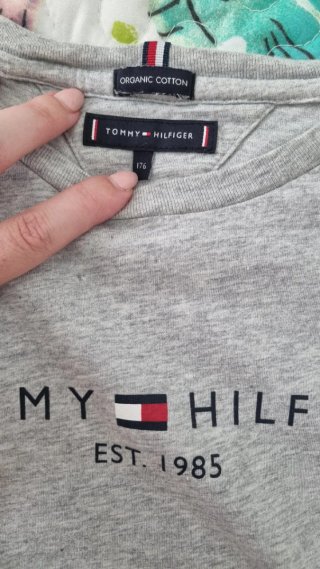 Camiseta Tommy Hilfiger Niño Gris talla 176