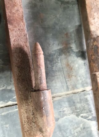 Puerta reja antiguo.  Hierro forjado