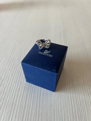 Anillo mariposa swarovski