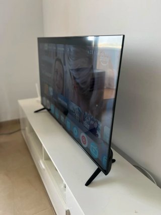 Televisión PEAQ 43" 4K