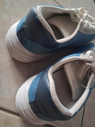 Sneakers uomo blu e bianche taglia 42