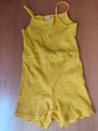 Conjunto mono corto y chaquetita Shein