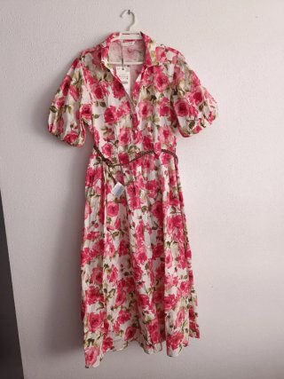 Vestido Zara floral midi talla XL