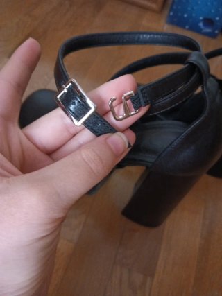 Tacones negros piel sintética