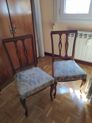 Conjunto mesa redonda y 2 sillas
