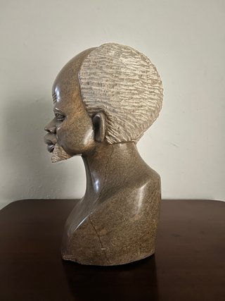Escultura africana piedra serpentina tallada