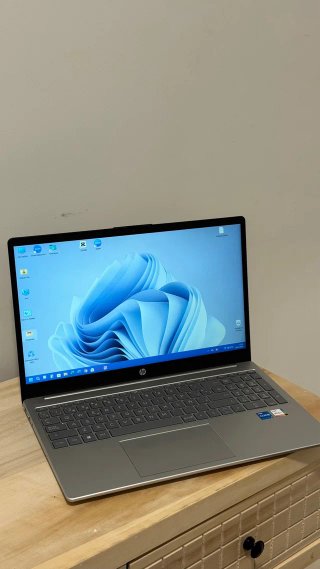 Ordenador HP Gris