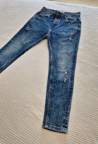 Pantalón ajustado vaquero azul rotos Pull&Bear