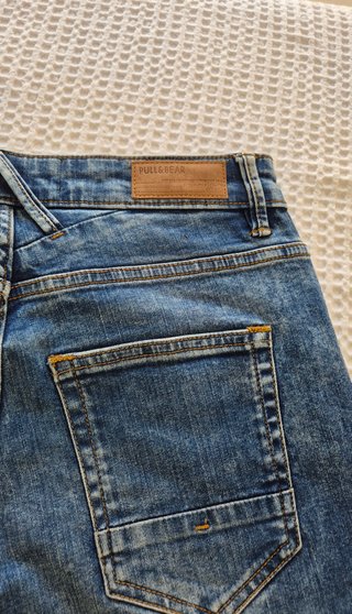 Pantalón ajustado vaquero azul rotos Pull&Bear