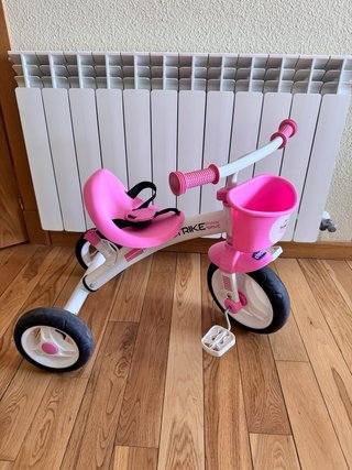 Triciclo niña rosa con barra de dirección