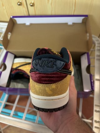 Nike SB Dunk Low City of Cinema