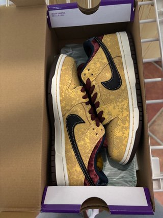 Nike SB Dunk Low City of Cinema