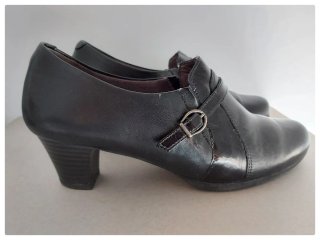 Zapato abotinado tacón Pitillos