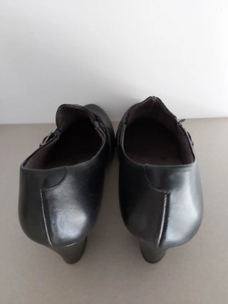 Zapato abotinado tacón Pitillos