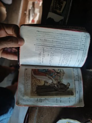 Libros antiguos.misal domingos y fiestas