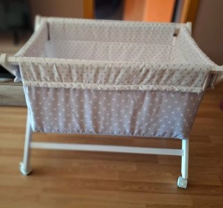 Minicuna bebé con estrellas