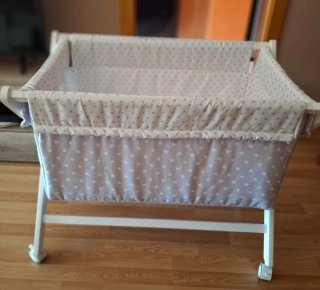 Minicuna bebé con estrellas