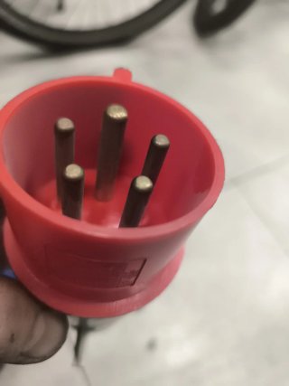 Enchufe trifasico macho 5 pins