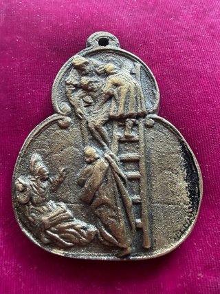 Medalla vintage “Descendimiento de la Cruz”