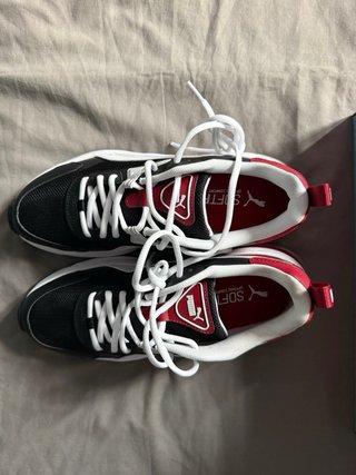 Zapatillas Puma Negras y Rojas Talla 42
