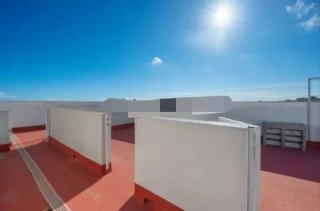 Se vende fantástico piso, amplio y luminoso.