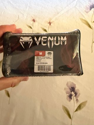 Guantes MMA Venum Challenger Talla M + Funda