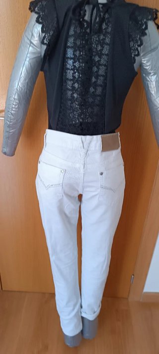 Pantalones blancos mujer