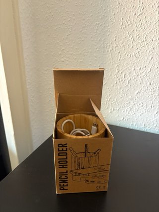 Portalápices con cargador inalámbrico y hub USB