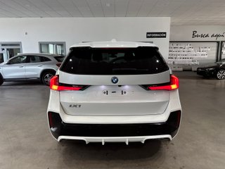 BMW IX1 xDrive30 (2023)