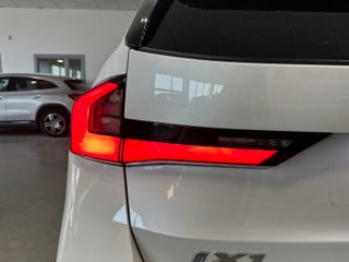 BMW IX1 xDrive30 (2023)