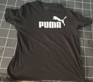 Camiseta Puma Negra Logo Blanco