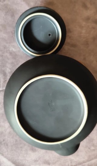 Teiera Etnica Ceramica Nera Manico Bambù