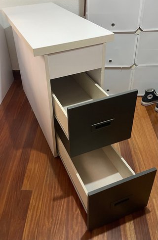 Cabecero con cajoneras grandes