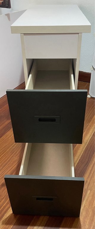Cabecero con cajoneras grandes