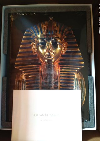 Escultura Tutankamón Metal y Piedra