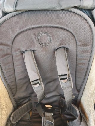 Carrito Bugaboo fox 2 sillas y capazo