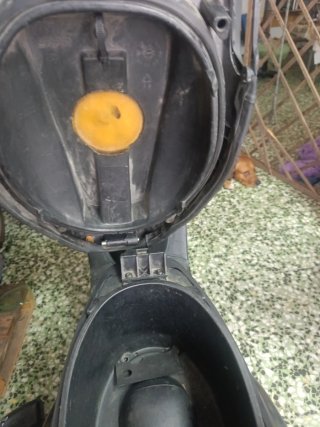 Piaggio Zip Scooter Negro/Amarillo
