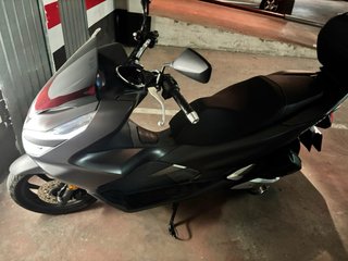 Honda PCX 125cc Negra/Gris