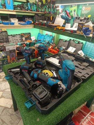 Kit quattro in uno con tre batterie da 36V.