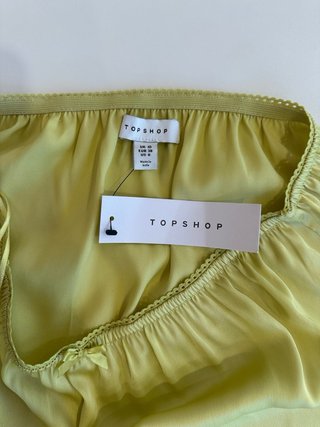 Topshop Blusa Verde con Encaje Rosa