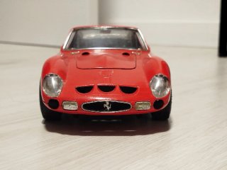 Ferrari GTO 1/18