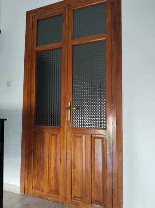 Conjunto de 4 puertas, precio negociable.